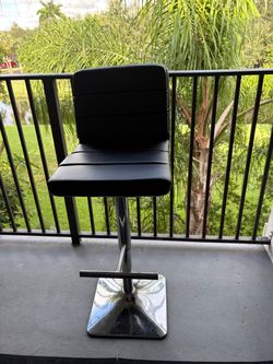 Bar stool