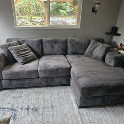 Compfort Sectional With Oversize Chair And Ottoman