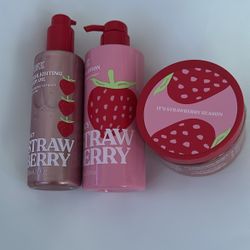 Bath And Body Works Strawberry Set