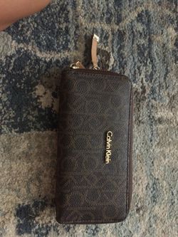 Girl’s wallet