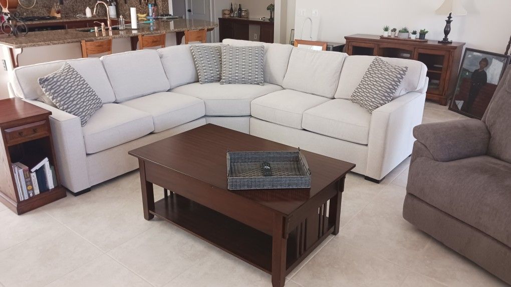 Mission Style Coffee And End Tables