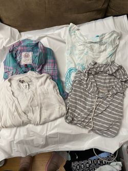 Women’s Jr Size Large Sweater Blouse Hoodie $3 Each 