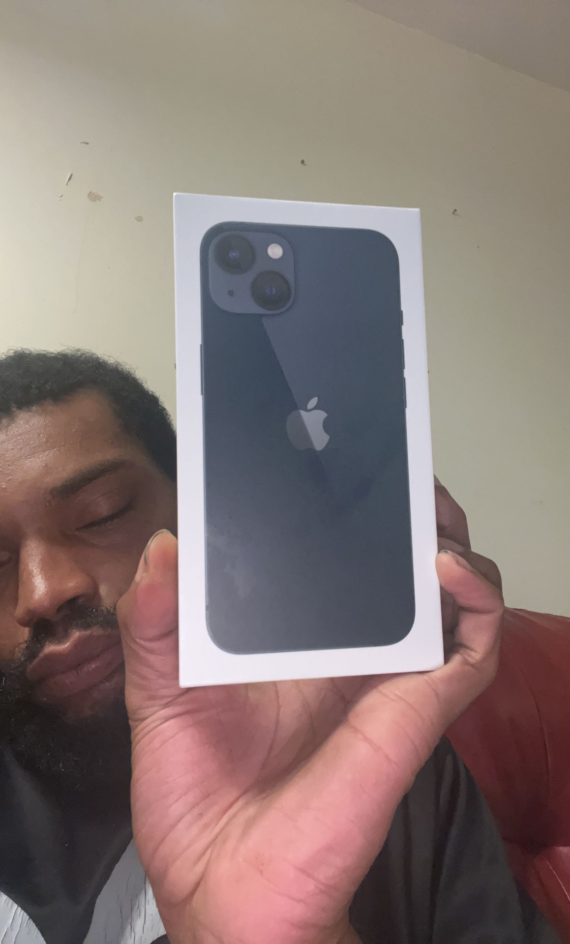 iPhone13 Model Number A2482 Color Midnight 128gb