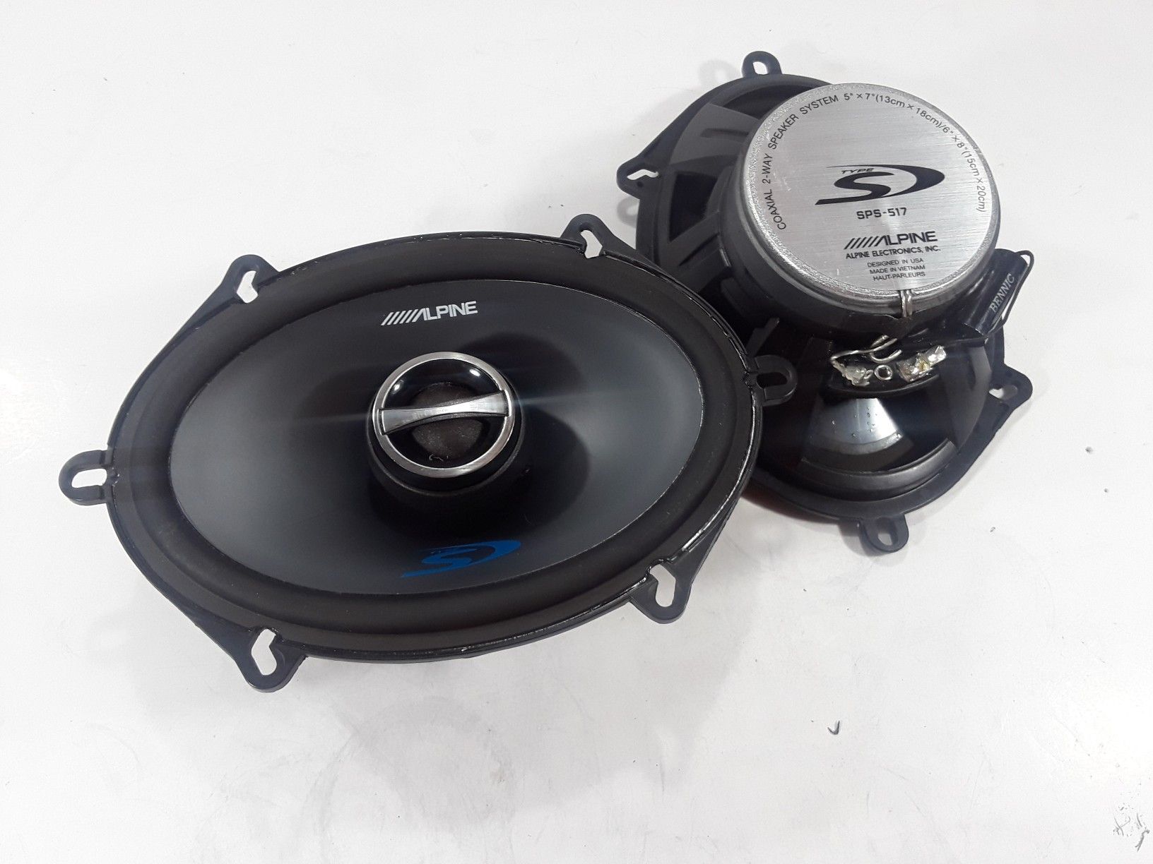 Alpine type s car speakers. Size 5x7" which also fits 6x8" features adjustable tweeters. Speakers are tested and working like new. Price is firm
