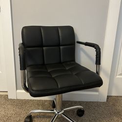 Desk Chair asking $25 OBO originally $45