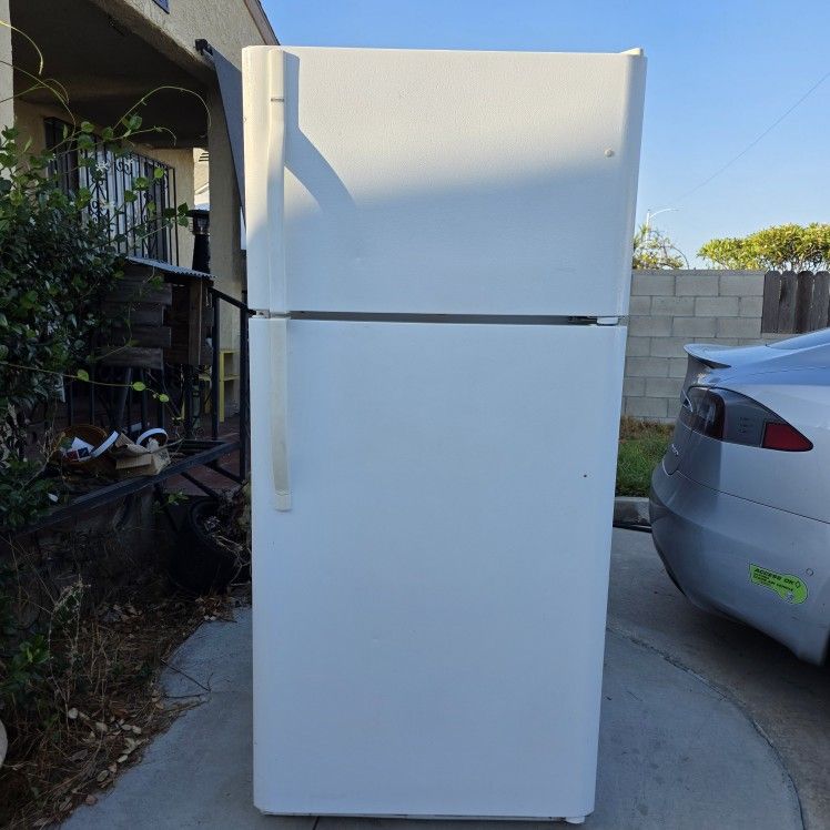 kenmore refrigerator.