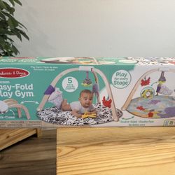 Melissa and Dough Easy-Fold Play Mat/Gym