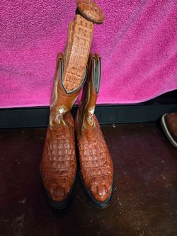 Coñoc Croc boots with belt $60.00
