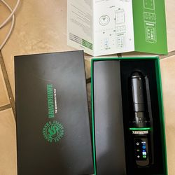 Dragonhawk, tattoo gun