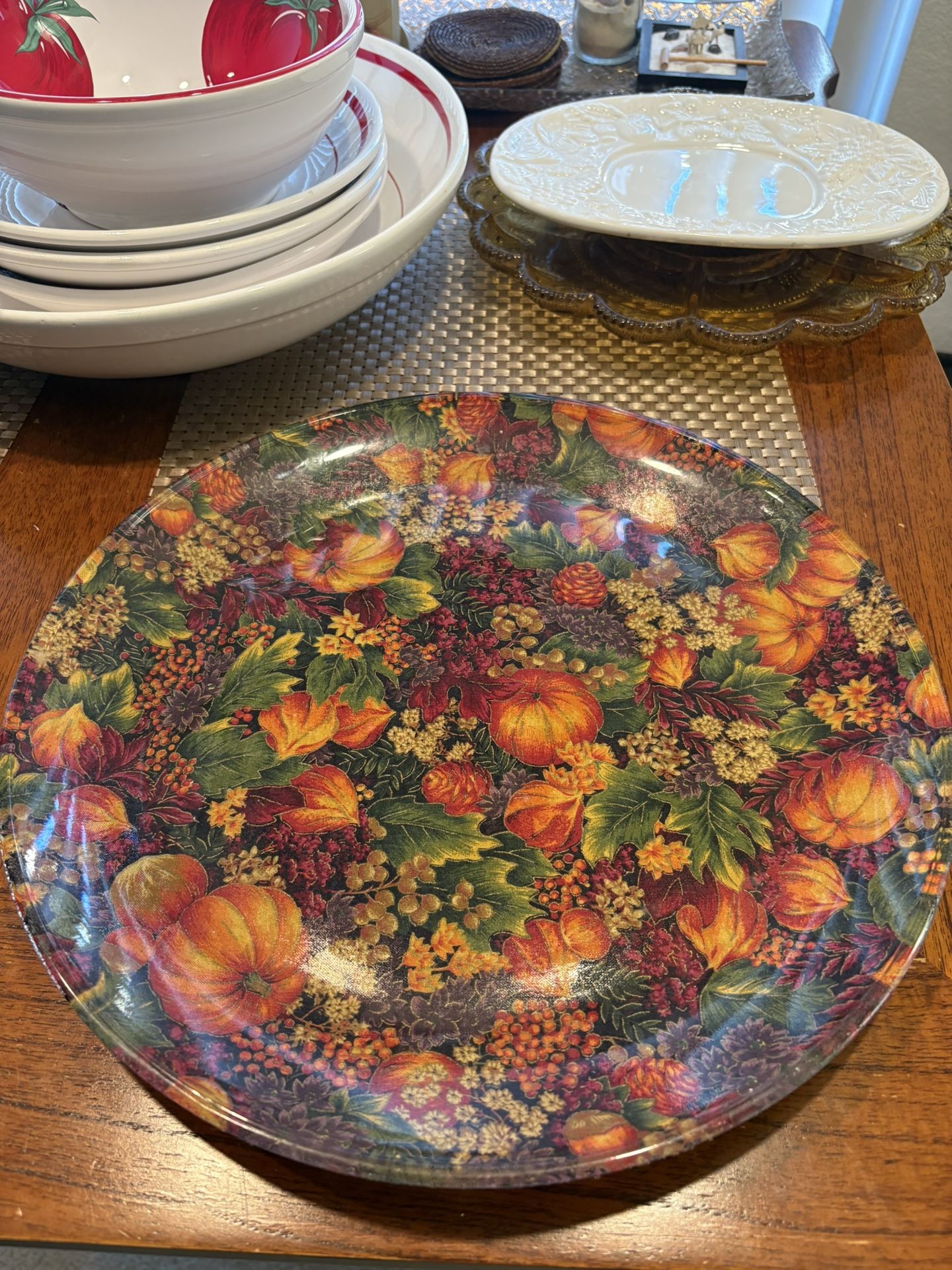 Glass Serving Dish (Copper Hammered-Look)