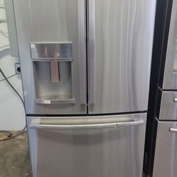 GE French Door Refrigerator ( Counter Depth )