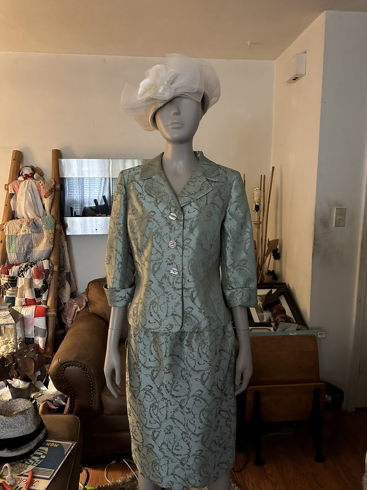 Beautiful Vintage Out Fit