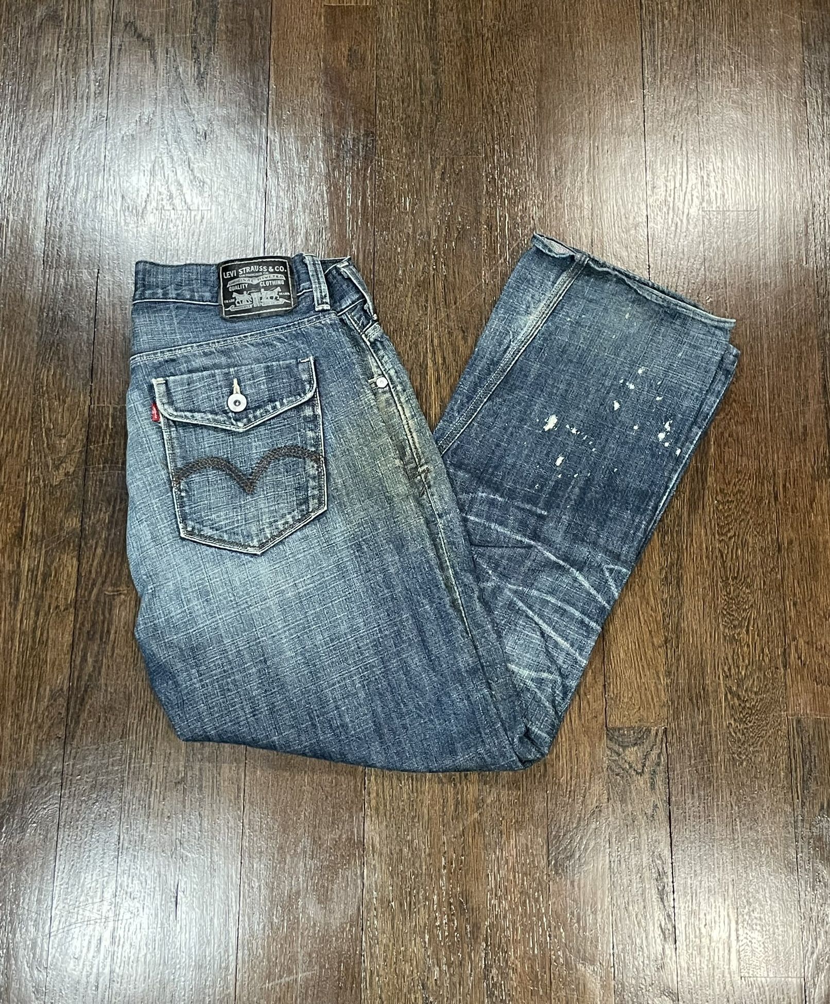 Levi's 514 Straight blue jeans