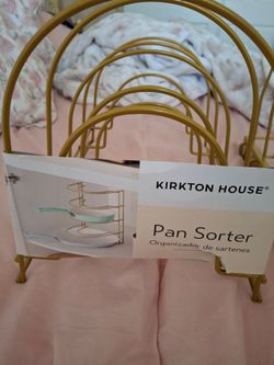 Gold pan and lid organizer