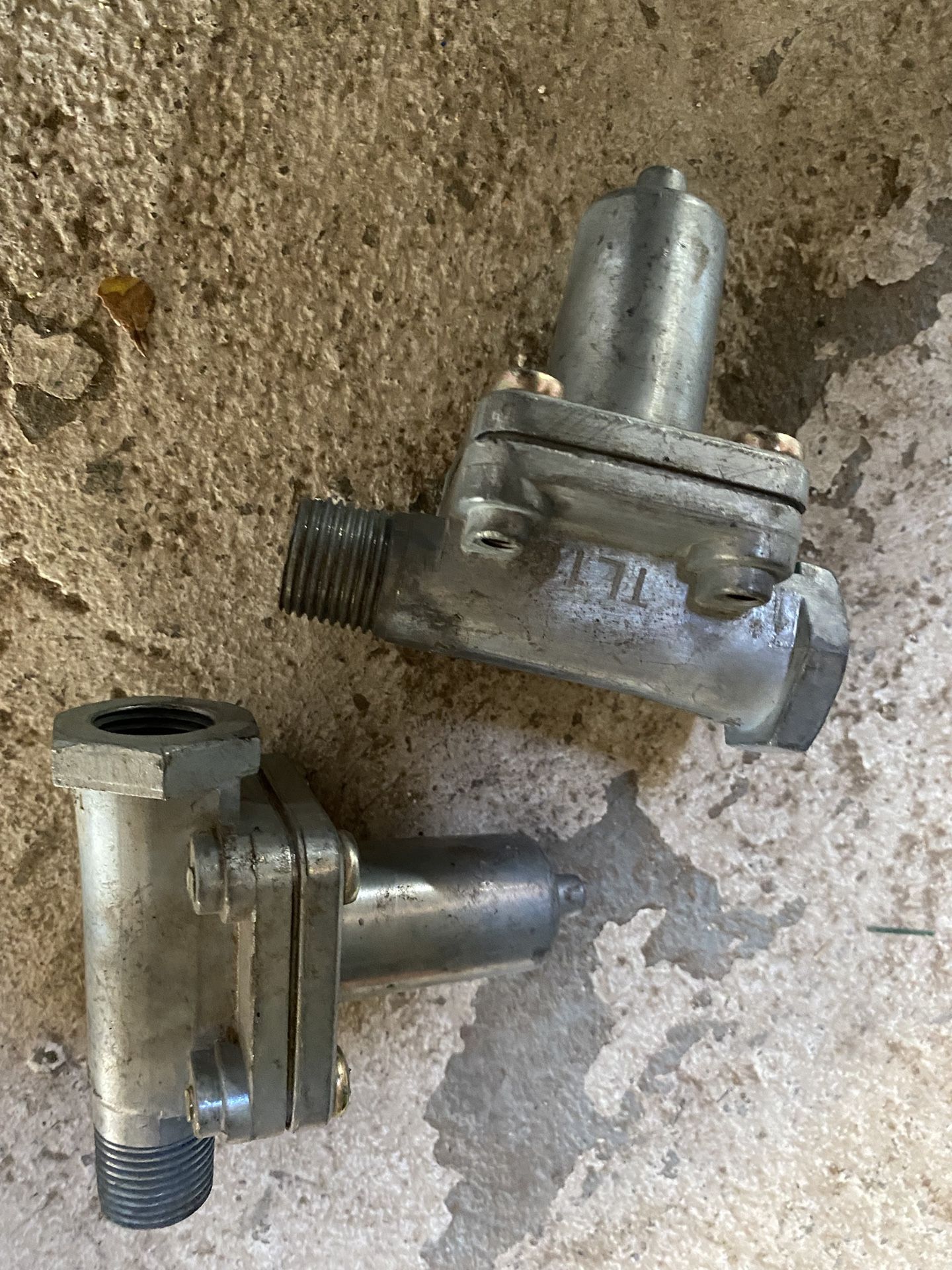 2 NEW MERITOR WABCO REGULATOR CHECK VALVE #4143-1