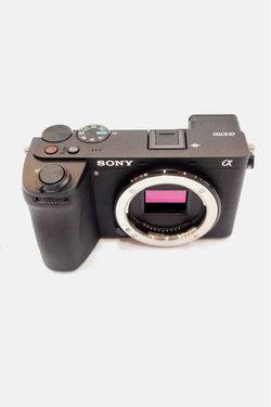SONY A6700 w 16MM 1.4 SIGMA LENS
