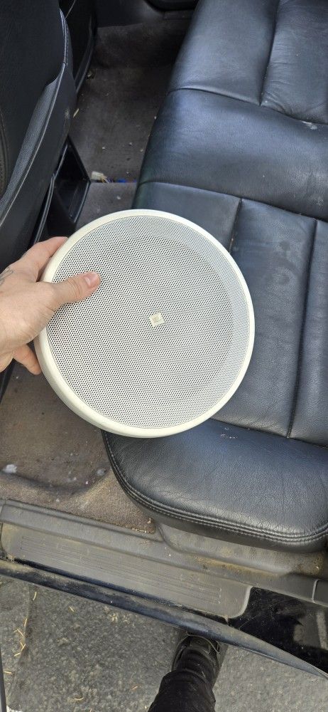 Selling My Jbl Speakers The Should Still Work I Got Them From My Boss When He Shut Done His Store