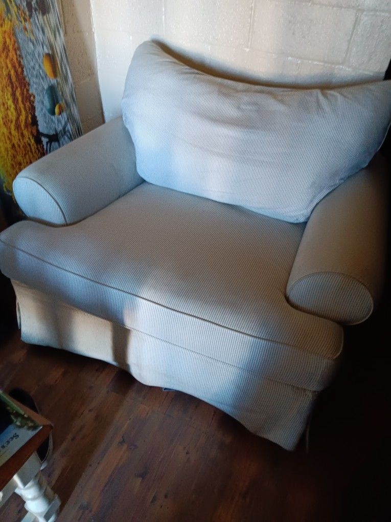 Paula Deen oversized chair and couch