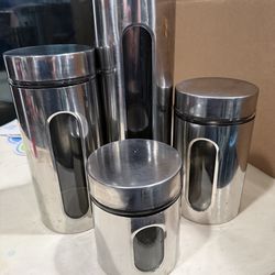 Set of 4 Metal canisters