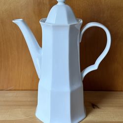 Christopher Stuart Maison Blanche Y0008 Fine China Coffee/Teapot w/ Lid Thailand