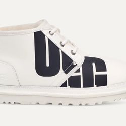 UGG women  Neumel Chopd White Leather Chukka Boots size 8