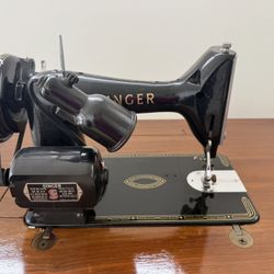 Beautiful Singer Sewing Machine