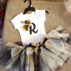 Excellent Baby New Orleans Saints Set Shirt and Tutu, Sz. 6-12 months 