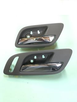 2007-14 Suburban/ Tahoe/ OEM front door handles