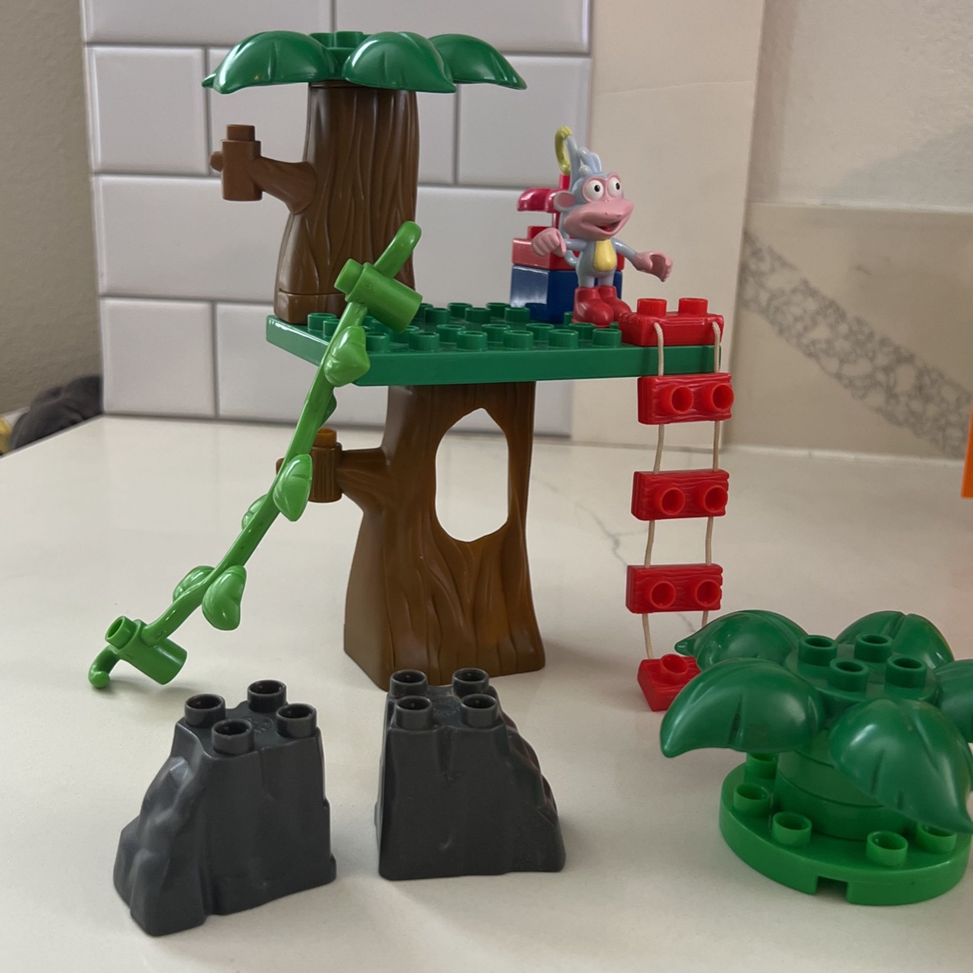 Dora The Explorer Treehouse