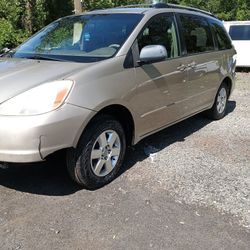 Toyota Sienna 2005