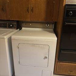 Maytag Washer And Dryer 