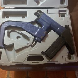 Commercial Floor Stapler (15 Gauge)