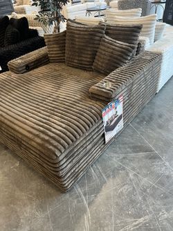Chaise Lounger