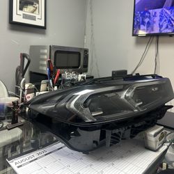 BMW 3 SERIES G20 LCI M340i SHADOWLINE RIGHT PASSENGER HEADLIGHT HOUSING 2023/2024/2025