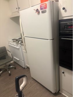 Refrigerator refrigerador