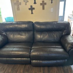 3pc sofa pick up - 77090 fm1960&45 Need gone asap 