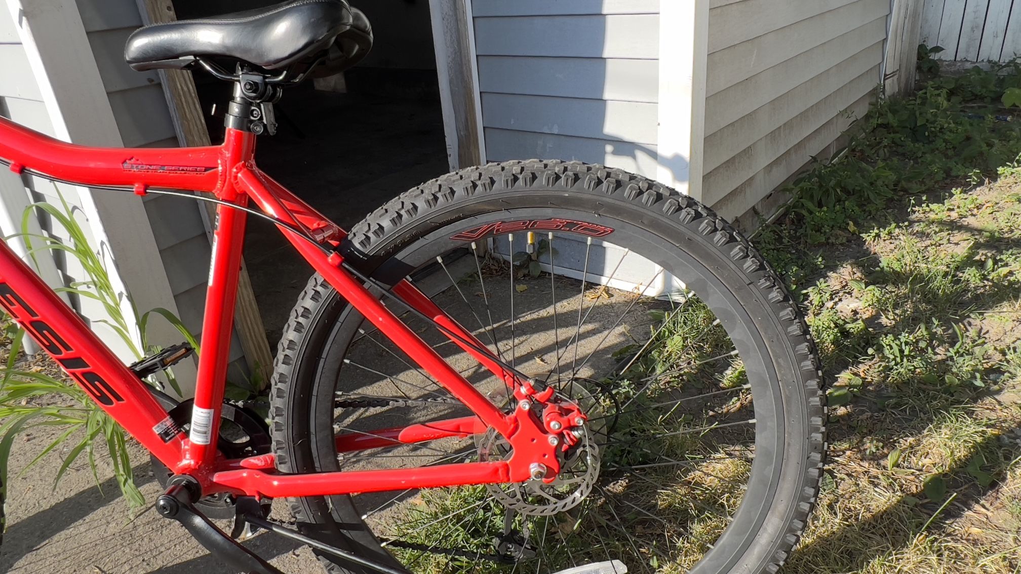 Bike Red Kent Bicycles Genesis 26 Saracino Men's Mountain Bike - Main Image