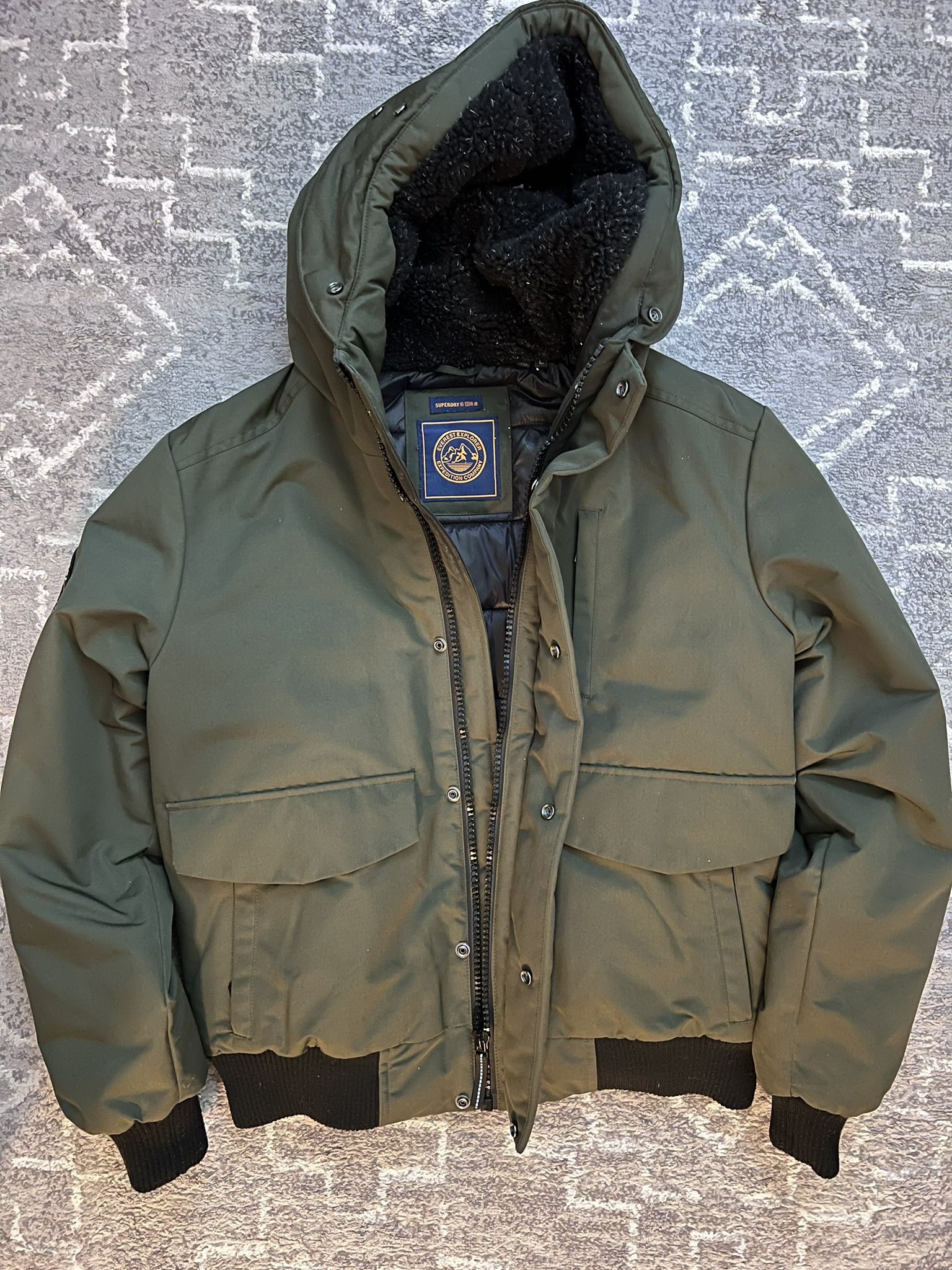 Superdry Mens Puffer Jacket!! Size Large!