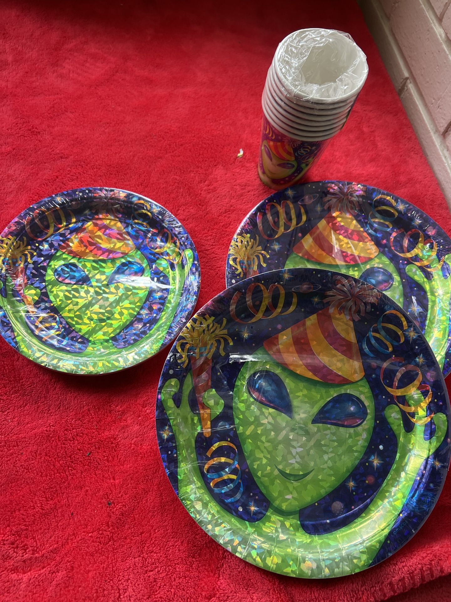 Alien Party Plates