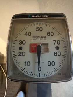 Standing Dial Scale 300 lb Capacity in good working order.