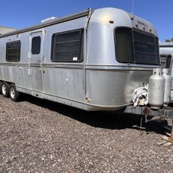 1986 Avion Airstream Trailer