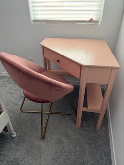 Desk&chair $ 100