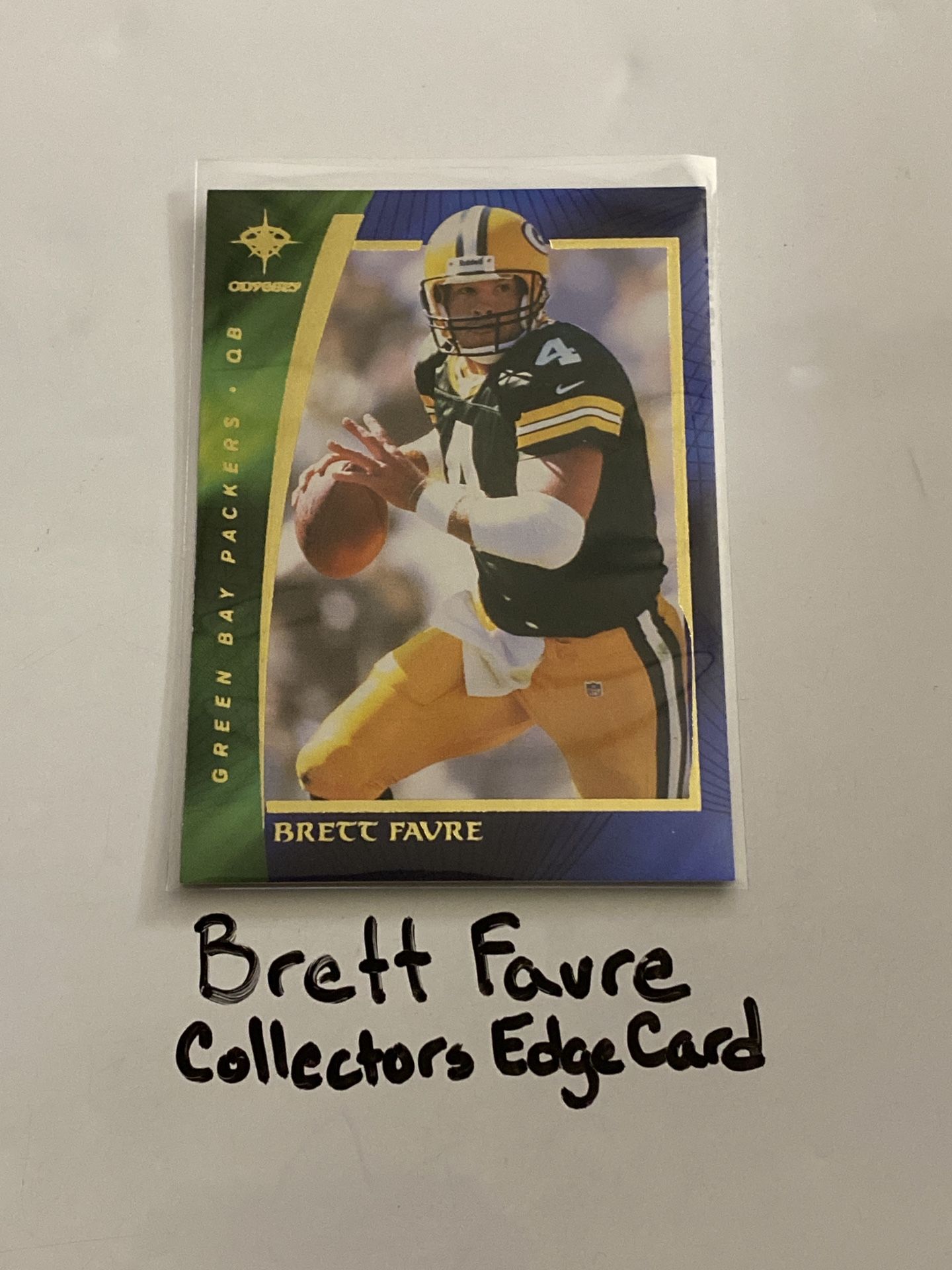 Brett Favre Green Bay Packers Hall of Fame QB Collector’s Edge Card.
