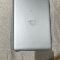 Mac Book Pro 2017 $500 OBO