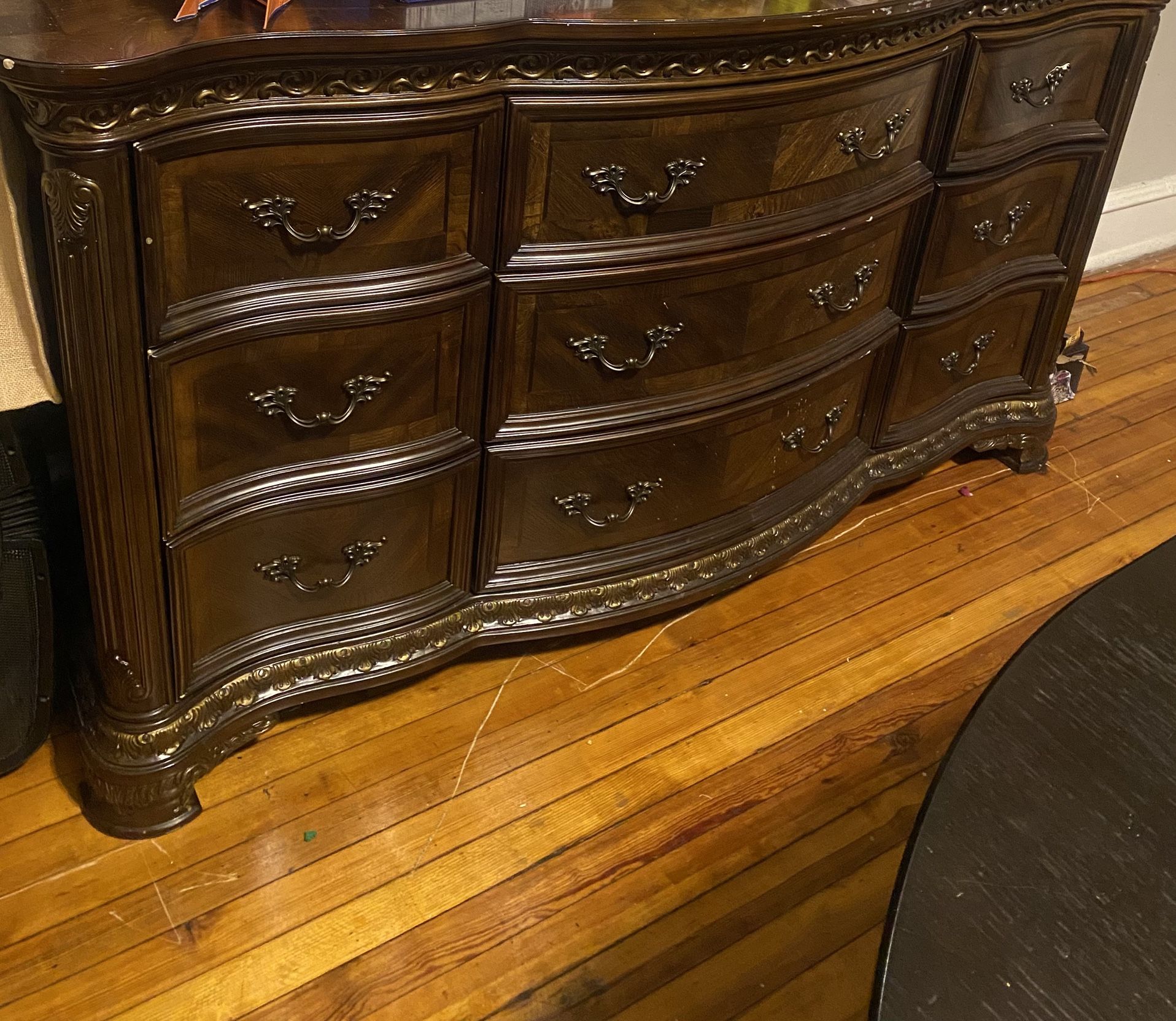 Cherry Oak Wood Dresser 