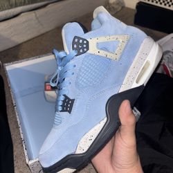 University Blue 4s Size 9 Men
