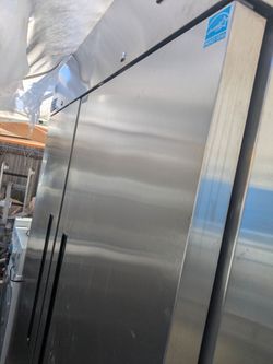 Comercial freezer. New open box