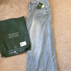 Halara Wide Leg Jeans Sized Medium Petite