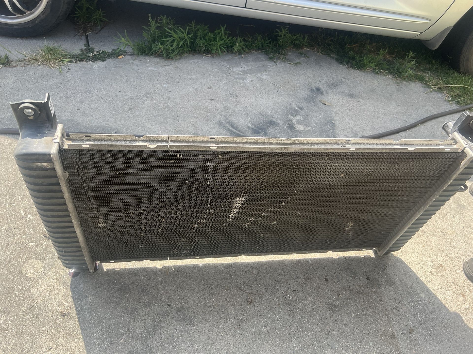 2004 Chevy Tahoe Radiator