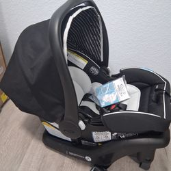 Graco SnugRide 35 Lite LX Car Seat 